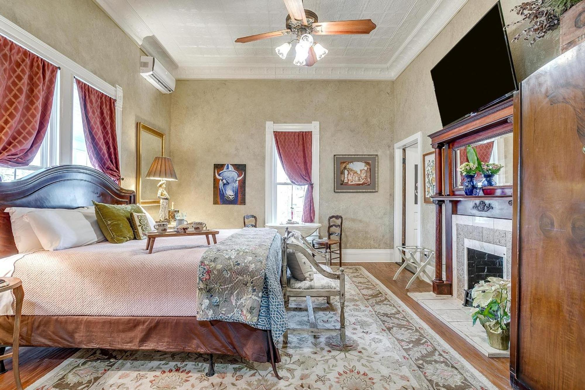 The Gallery House Boutique Hotel Stephenville Exterior foto
