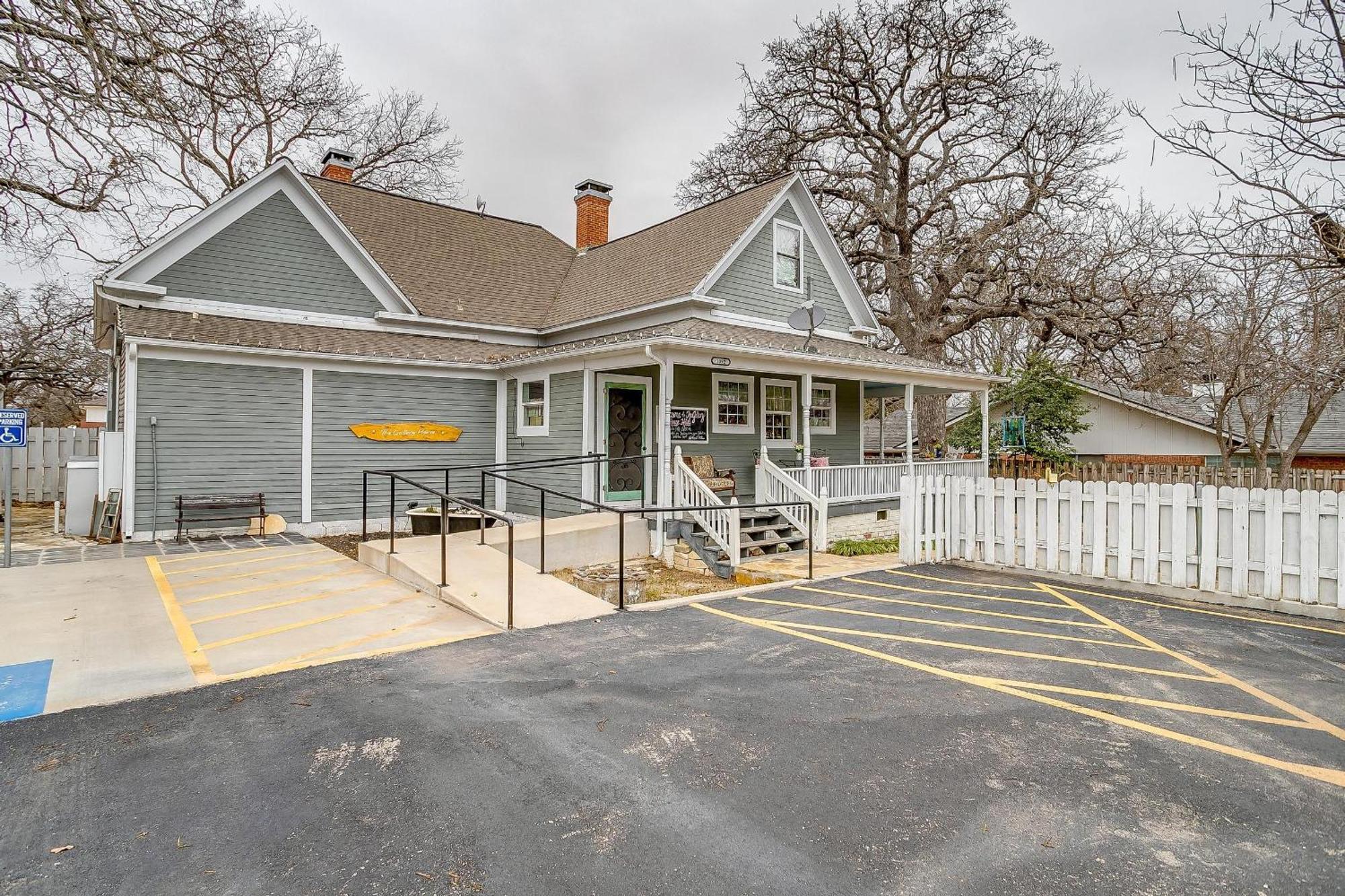 The Gallery House Boutique Hotel Stephenville Exterior foto