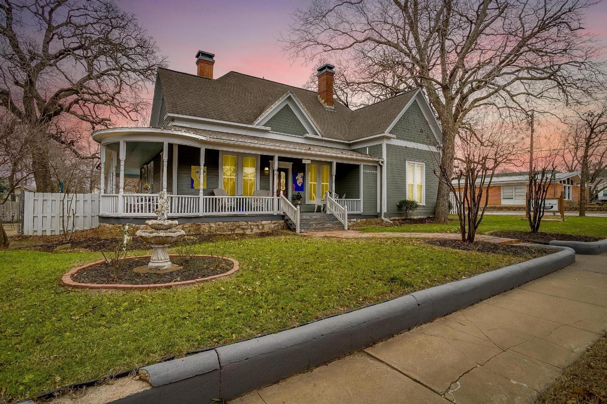 The Gallery House Boutique Hotel Stephenville Exterior foto